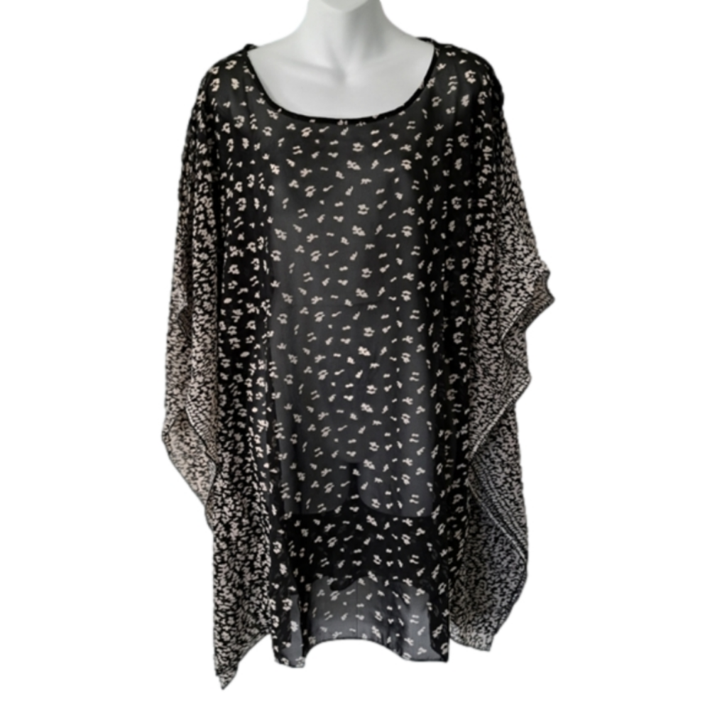 NWT, Size 3X, Flowy Tunic / Coverup, Black & White Floral Cape-Sleeves, Metro 22